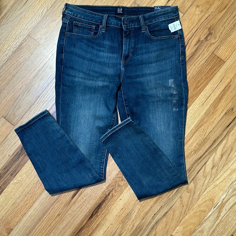 NWT Gap Curvy True Skinny Jeans 32R